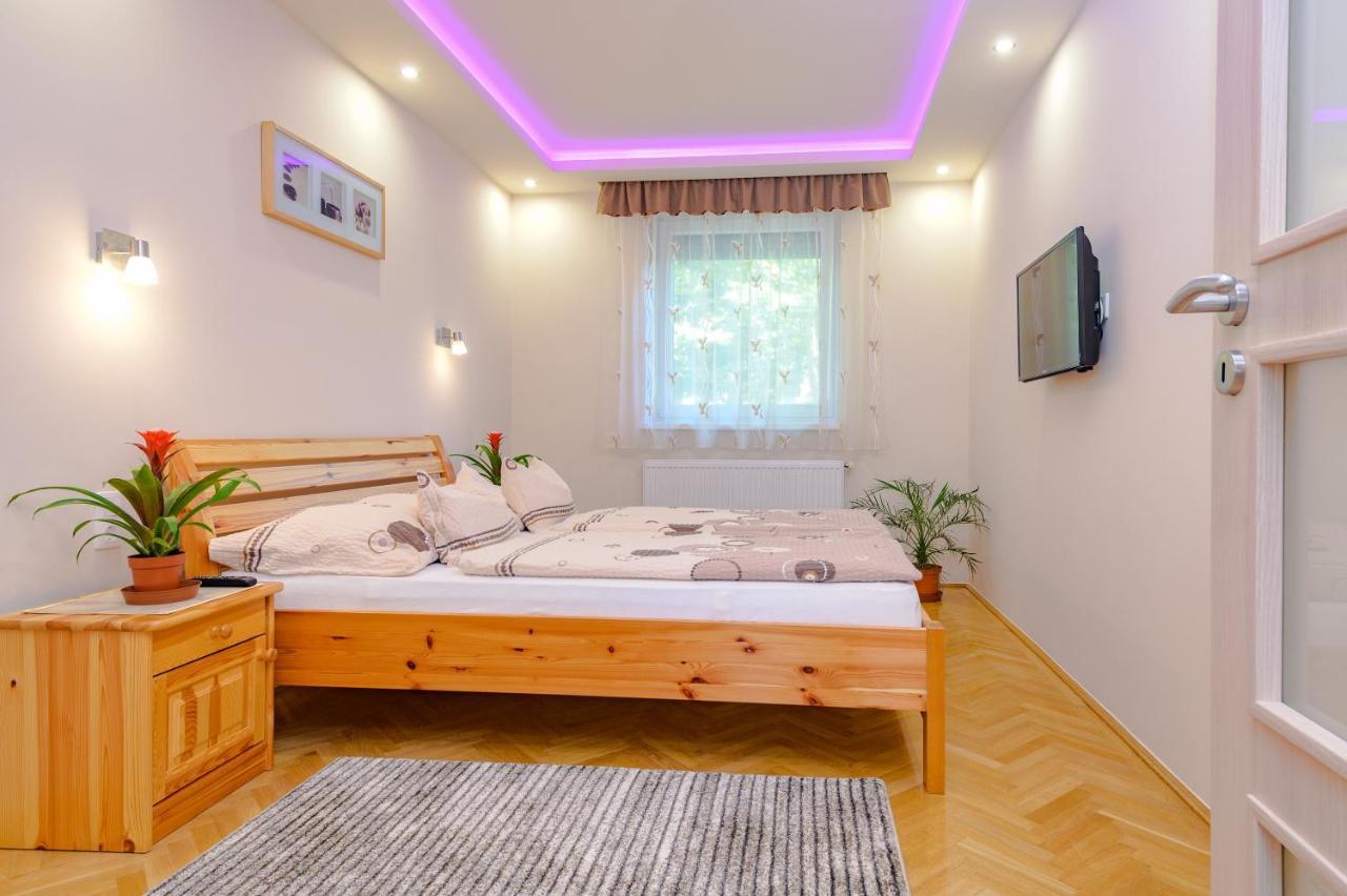 Illes Apartmanok I. Hajduszoboszlo Luaran gambar